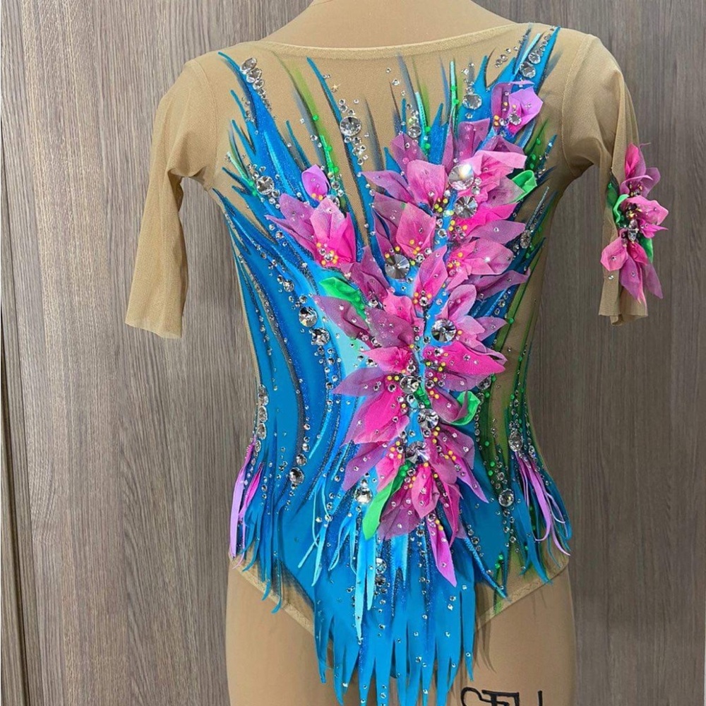 Rhythmic gymnastics leotard
